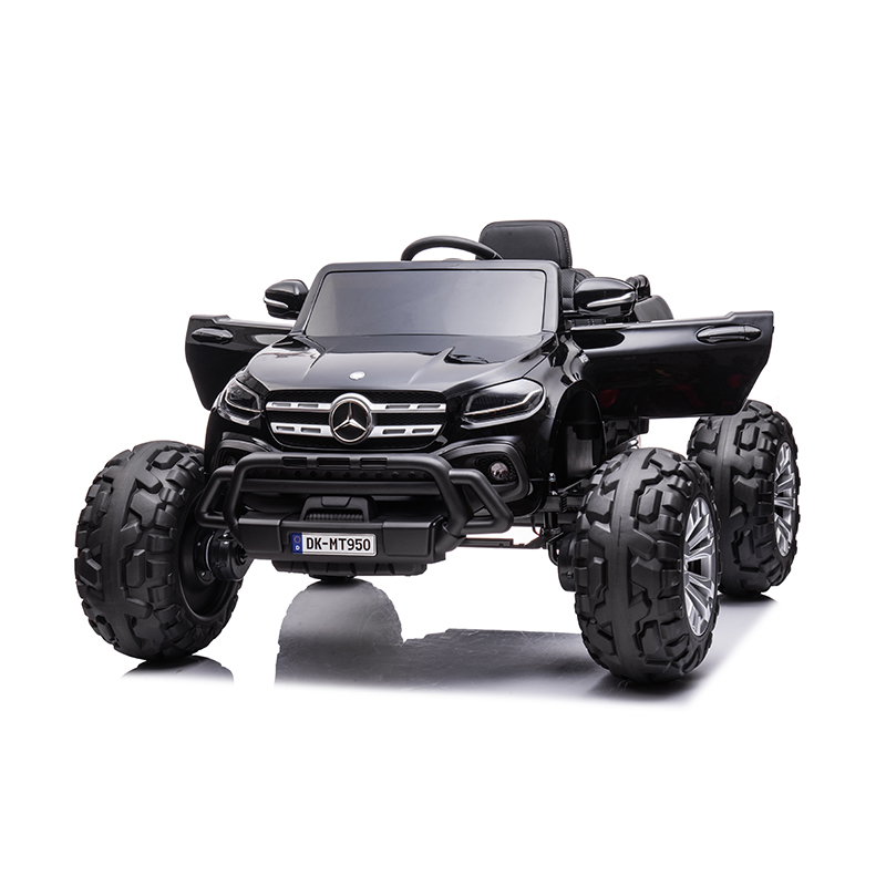 I bambini elettrici guidano su auto Monster Truck Mercedes-Benz con licenza